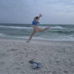 Meet your Posher, Ella